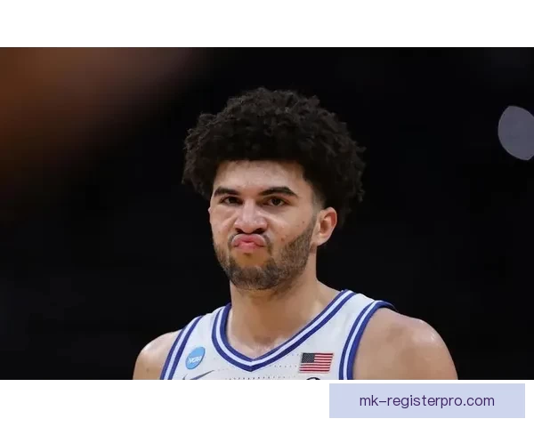 布泽尔状元稳了 大一数据全面超越弗拉格 名嘴忧虑其能否适应NBA